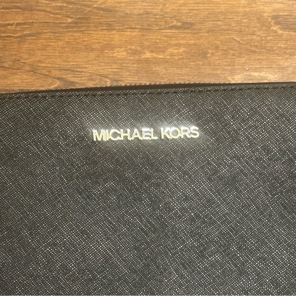 Michael Kors Jet Set Travel Large East/West Crossbody Black Purse NWT - Picture 3 of 13